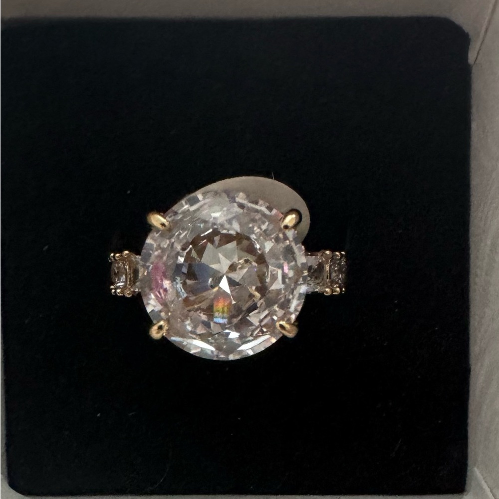 Bomb Party Ring Size 5 New with Tag in Bag. Keep Loving Me Gold Plating